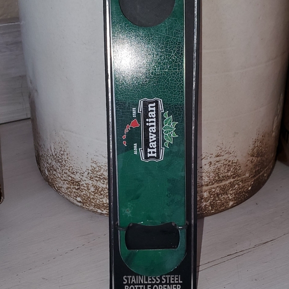 Hawaiian design bottle opener - Picture 2 of 5